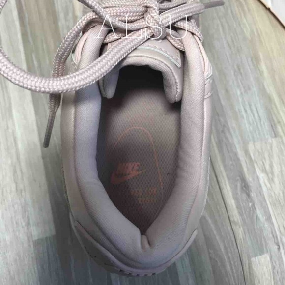 NWT Nike Air Max 90 Particle Beige W AUTHENTIC - Picture 6 of 7